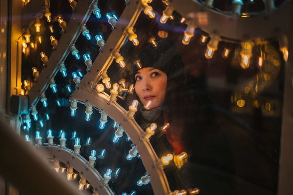 Which landmarks in London are illuminated for night photography?